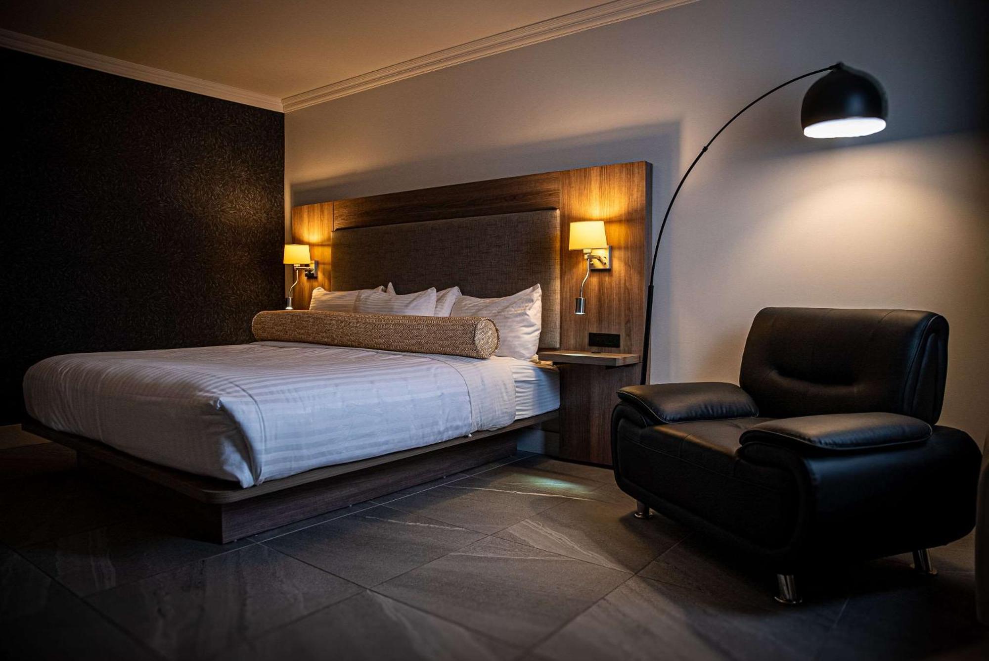 Le Noranda Hotel & Spa, Ascend Hotel Collection Rouyn Exterior foto